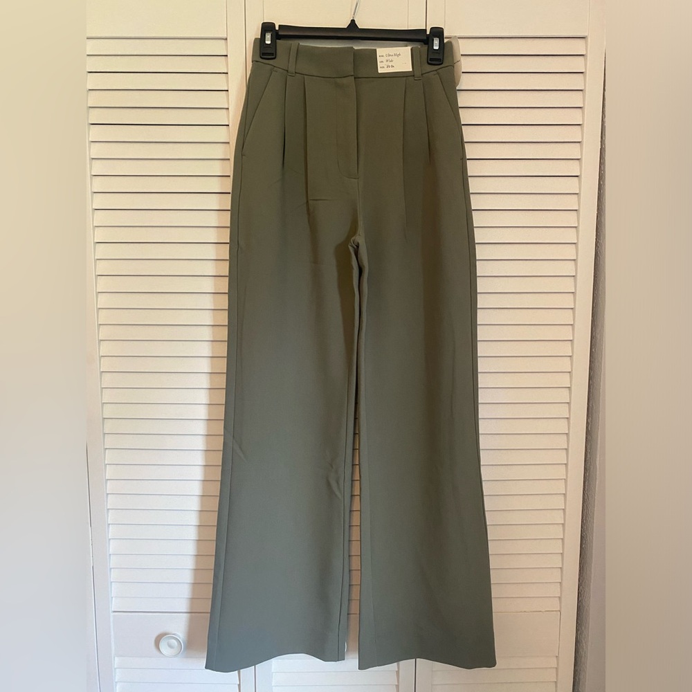 Abercrombie Sloane Tailored Pant in Olive NWT